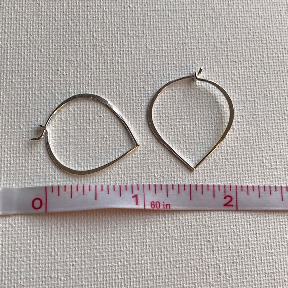 NEW Sterling Silver Lotus Hoop Earrings - Picture 5 of 6